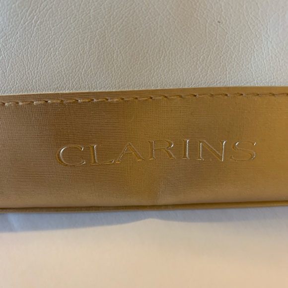 New make up bag Clarins - Picture 3 of 5